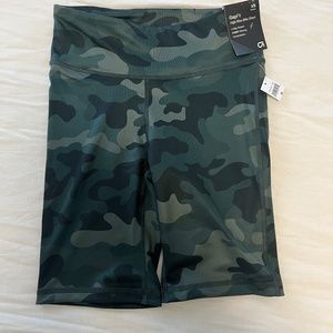 NWT GapFit Camp Biker Shorts